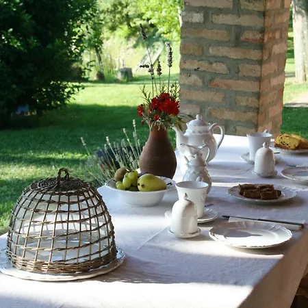 With 4 Bedrooms In With Private Pool And Wifi 27 Km From The Beach Villa