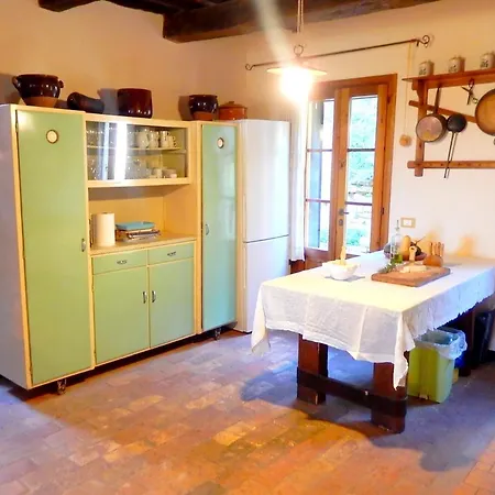 With 4 Bedrooms In With Private Pool And Wifi 27 Km From The Beach