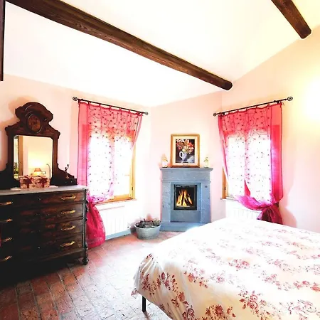 With 4 Bedrooms In With Private Pool And Wifi 27 Km From The Beach Fontecorniale