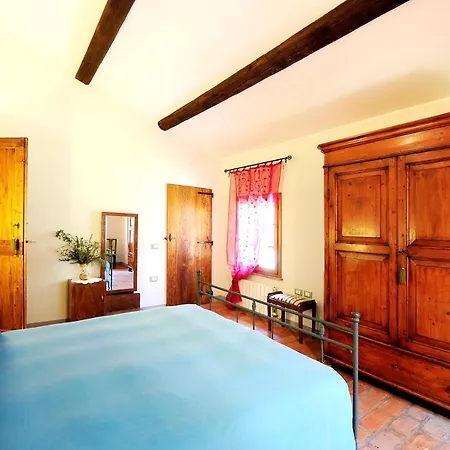 With 4 Bedrooms In With Private Pool And Wifi 27 Km From The Beach * Fontecorniale